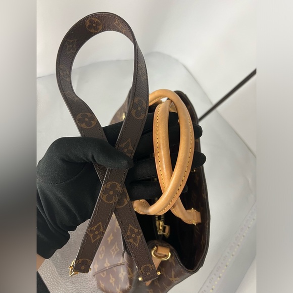 Louis Vuitton Montaigne bag - Picture 10 of 14